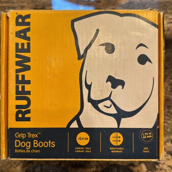 RuffWear Grip Trex Dog Boots - Box of 4
Size 1.75” in Red Currant - Picture 3 of 7